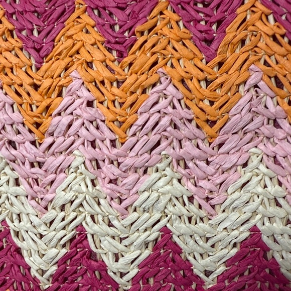 NWT Shiraleah Cosima Straw/Paper Large Tote Bag with Chevron Pattern. - Picture 3 of 7